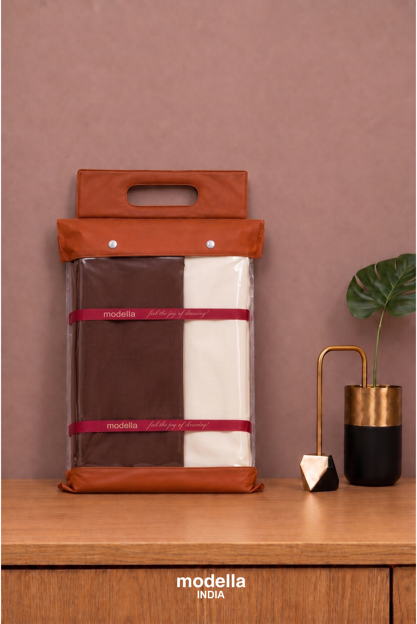 Rust Terracotta – Earthy warmth inspired by rain-soaked soil.